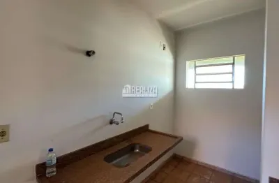 Apartamento com 1 quarto(s) e 1 banheiro(s) para alugar, 30 m² por r$ 1147 / mês