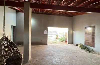 Casa com 3 quarto(s) e 1 banheiro(s) para alugar, 71 m² por r$ 1975 / mês