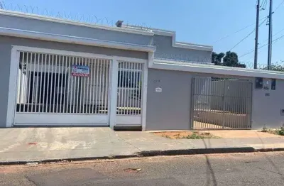 Casa com 1 quarto(s) e 1 banheiro(s) para alugar, 200 m² por r$ 1650 / mês