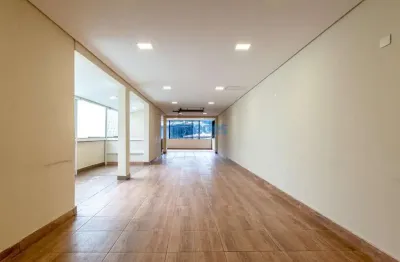 Casa com 1 quarto(s) e 1 banheiro(s) para alugar, 250 m² por r$ 9500 / mês