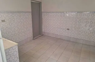 Casa com 1 quarto(s) e 1 banheiro(s) para alugar, 25 m² por r$ 777 / mês