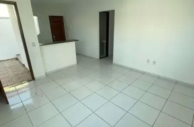 Casa com 2 quarto(s) e 2 banheiro(s) para alugar, 200 m² por r$ 600 / mês
