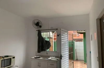 Kitnet/ studio com 1 quarto(s) e 1 banheiro(s) para alugar, 10 m² por r$ 1230 / mês