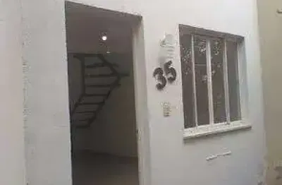 Casa em condomínio com 2 quarto(s) e 1 banheiro(s) para alugar, 57 m² por r$ 900 / mês
