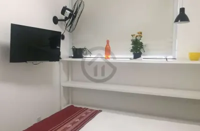 Kitnet/ studio com 1 quarto(s) e 1 banheiro(s) para alugar, 35 m² por r$ 1650 / mês