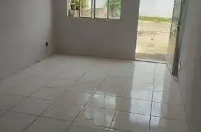 Casa em condomínio com 2 quarto(s) e 1 banheiro(s) para alugar, 57 m² por r$ 670 / mês