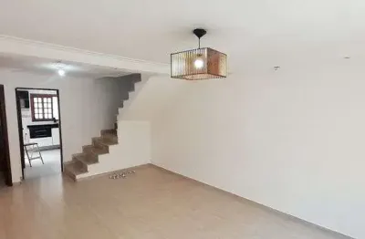 Casa em condomínio com 3 quarto(s) e 2 banheiro(s) para alugar, 110 m² por r$ 4350 / mês