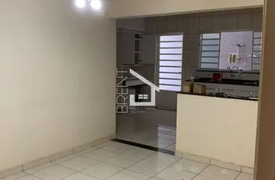 Casa com 3 quarto(s) e 2 banheiro(s) para alugar, 90 m² por r$ 2445 / mês