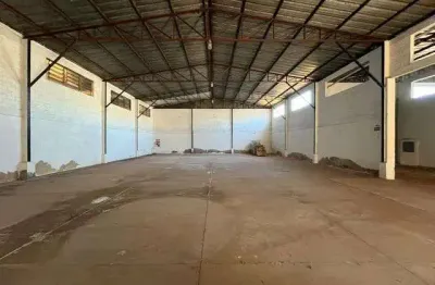 Casa com 8 quarto(s) e 4 banheiro(s) para alugar, 660 m² por r$ 12900 / mês