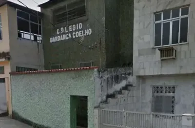 Casa com 3 quarto(s) e 6 banheiro(s) para alugar, 450 m² por r$ 3000 / mês