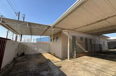 Casa com 2 quarto(s) e 2 banheiro(s) para alugar, 10 m² por r$ 1600 / mês