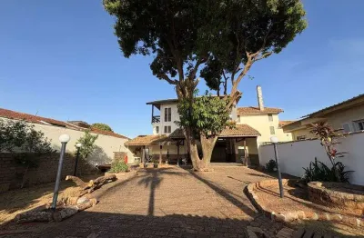 Casa com 6 quarto(s) e 11 banheiro(s) para alugar, 550 m² por r$ 10855 / mês