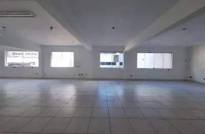 Casa em condomínio com 1 quarto(s) e 1 banheiro(s) para alugar, 250 m² por r$ 6500 / mês