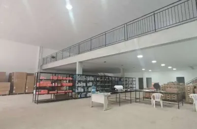 Casa com 2 quarto(s) e 3 banheiro(s) para alugar, 900 m² por r$ 30000 / mês