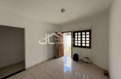 Casa com 2 quarto(s) e 2 banheiro(s) para alugar, 100 m² por r$ 2500 / mês