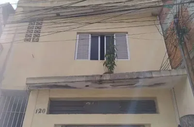 Casa com 1 quarto(s) e 1 banheiro(s) para alugar, 50 m² por r$ 1232 / mês