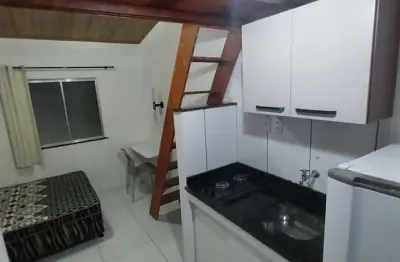 Kitnet/ studio com 1 quarto(s) e 1 banheiro(s) para alugar, 17 m² por r$ 950 / mês