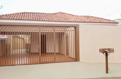 Casa com 3 quarto(s) e 2 banheiro(s) para alugar, 75 m² por r$ 1600 / mês