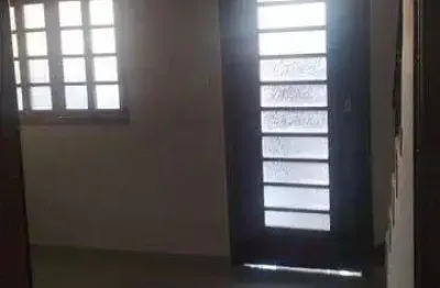 Casa com 2 quarto(s) e 1 banheiro(s) para alugar, 100 m² por r$ 2400 / mês