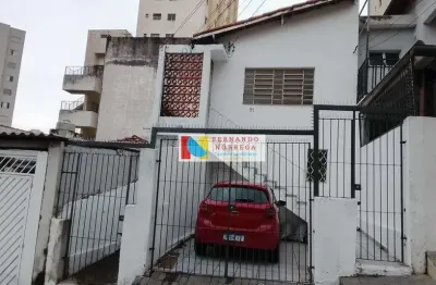 Casa com 4 Quarto(s) e 3 banheiro(s) para Alugar, 176 m² por R$ 4700 / Mês