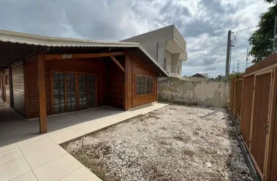 Casa com 3 quarto(s) e 3 banheiro(s) para alugar, 700 m² por r$ 4023 / mês