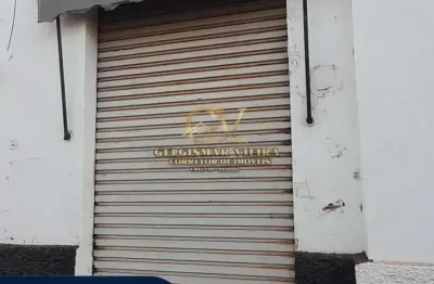 Casa com 1 Quarto(s) e 1 banheiro(s) para Alugar, 10 m² por R$ 750 / Mês