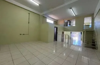 Kitnet/ Studio com 1 Quarto(s) e 2 banheiro(s) para Alugar, 220 m² por R$ 3500 / Mês