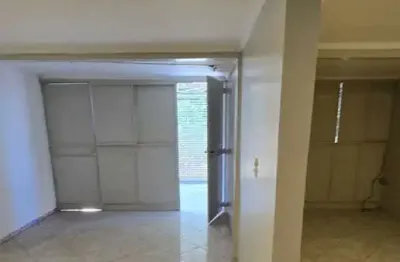 Apartamento com 2 Quarto(s) e 2 banheiro(s) para Alugar, 180 m² por R$ 2600 / Mês