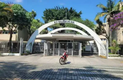 Apartamento com 3 Quarto(s) e 1 banheiro(s) para Alugar, 64 m² por R$ 1700 / Mês