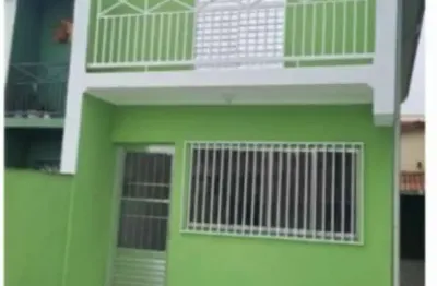 Casa com 3 Quarto(s) e 2 banheiro(s) para Alugar, 150 m² por R$ 3100 / Mês