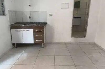Casa com 1 Quarto(s) e 1 banheiro(s) para Alugar, 50 m² por R$ 1400 / Mês