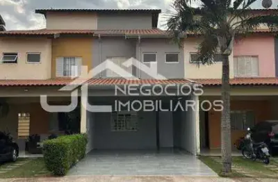 Casa em Condomínio com 3 Quarto(s) e 2 banheiro(s) para Alugar, 125 m² por R$ 3900 / Mês