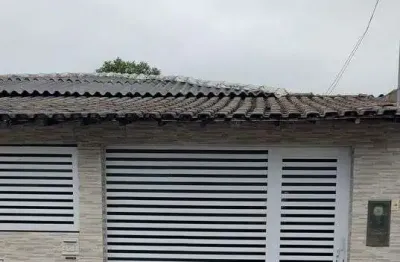 Casa com 1 Quarto(s) e 1 banheiro(s) para Alugar, 100 m² por R$ 6000 / Mês