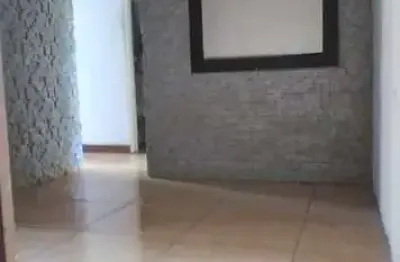 Casa em Condomínio com 4 Quarto(s) e 2 banheiro(s) para Alugar, 87 m² por R$ 1300 / Mês