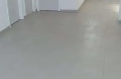 Casa em Condomínio com 2 Quarto(s) e 1 banheiro(s) para Alugar, 57 m² por R$ 990 / Mês