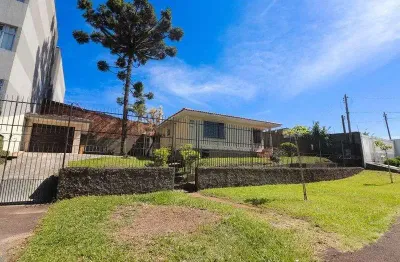 Casa com 3 Quarto(s) e 1 banheiro(s) para Alugar, 120 m² por R$ 5000 / Mês