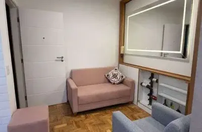 Apartamento com 2 Quarto(s) e 1 banheiro(s) para Alugar, 40 m² por R$ 3333 / Mês