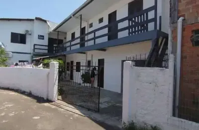 Casa com 1 Quarto(s) e 1 banheiro(s) para Alugar, 30 m² por R$ 1920 / Mês