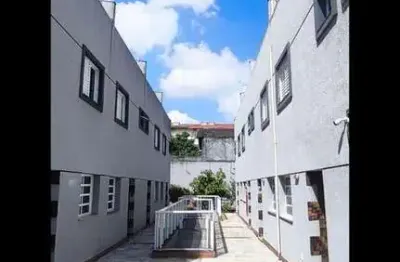 Casa em Condomínio com 3 Quarto(s) e 3 banheiro(s) para Alugar, 75 m² por R$ 3900 / Mês