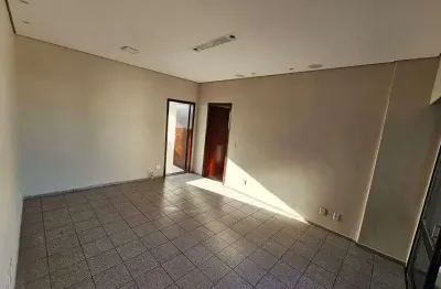 Apartamento com 3 Quarto(s) e 3 banheiro(s) para Alugar, 88 m² por R$ 3340 / Mês
