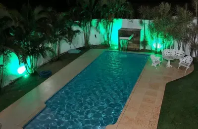 Casa com 3 quartos à venda na Avenida Senador Salgado Filho, Candelária, Natal