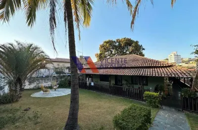 Casa ampla em dois lotes à venda, bairro espírito santo em betim.