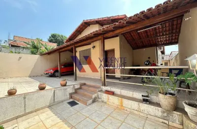 Casa comercial a venda na melhor localização do bairro nossa senhora das graças