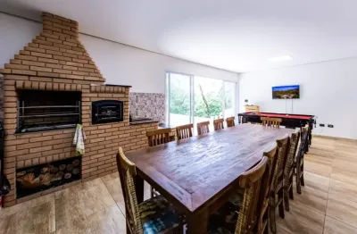 Casa em condomínio fechado em jundiaí cajamar quatro suítes e piscina  sp