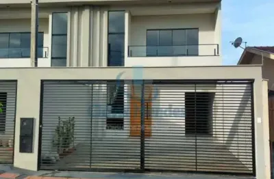 Casa com 3 quartos à venda na Rua Amaury de Oliveira e Silva, 000, Jardim Tarumã, Londrina