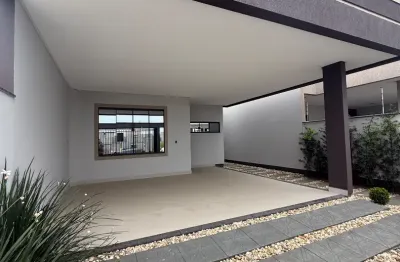 Casa localizada em tijucas santa catarina três dormitórios sendo uma suíte 107m área construída