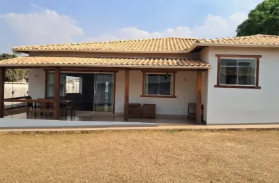 Vendo belíssima casa  com 03 quartos no solar de brasília quadra i ! 2.300.000 !