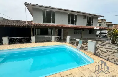 Lindíssima casa duplex com área de lazer na virgem santa!
