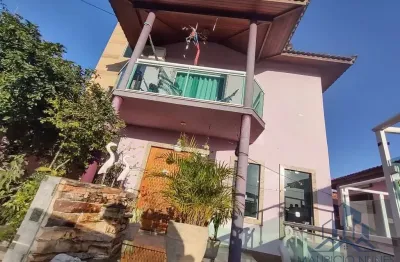 Casa com 5 quartos à venda no Glória, Macaé 