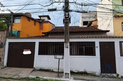 Casa com 2 quartos para alugar na Rua General de Gaule, 17, Jardim Santo Antônio, Macaé